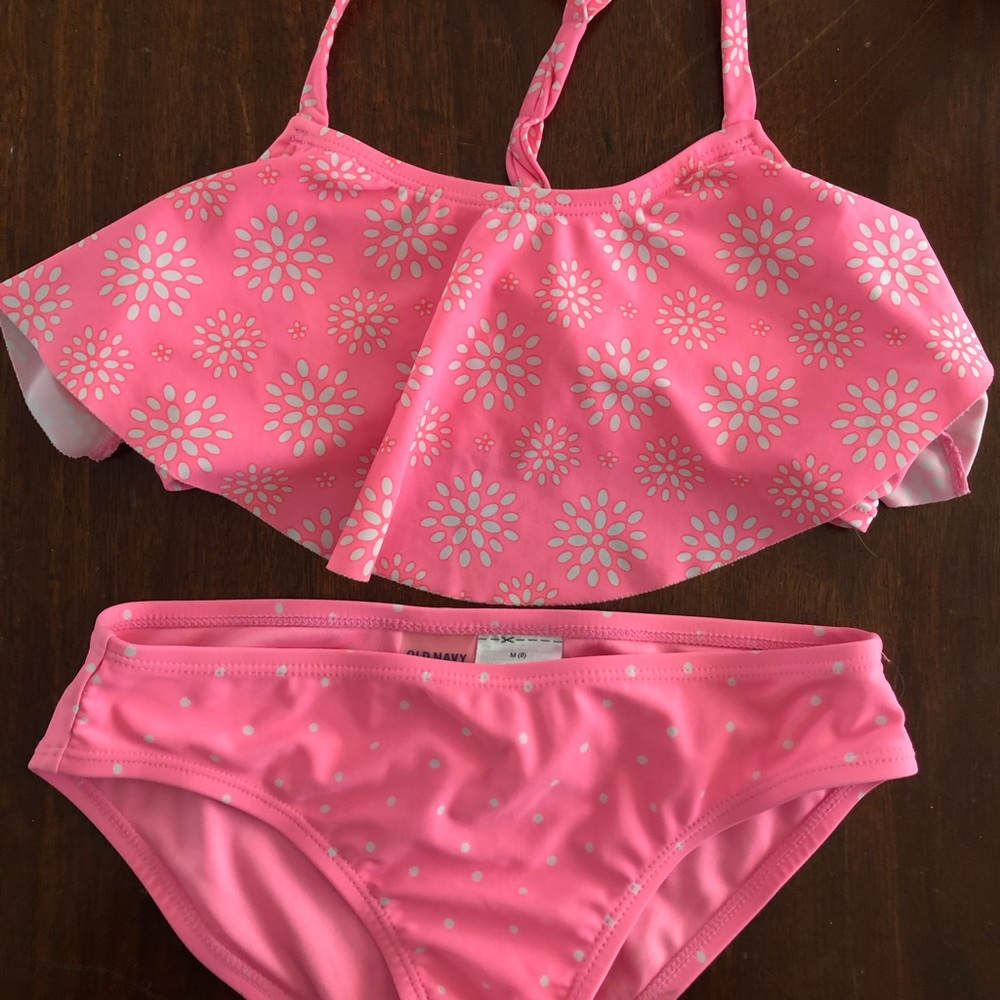 2 pairs olds Navy bikini size 8 great condition